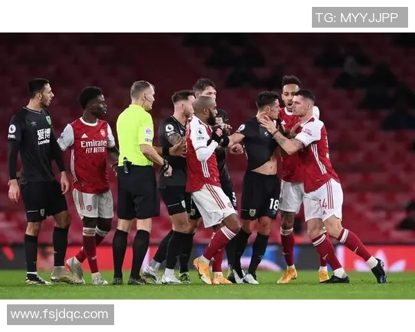 巴伦西亚与阿森纳展开激烈对决谁能在欧战中笑到最后